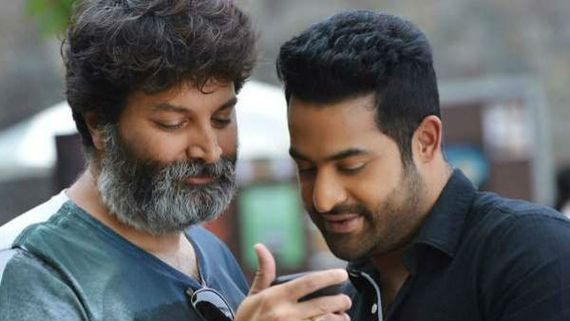 మొదటిసారి త్రివిక్రమ్ పొలిటికల్ టచ్.. జూనియర్ ఎన్టీఆర్‌తో సరికొత్త ప్రయోగం