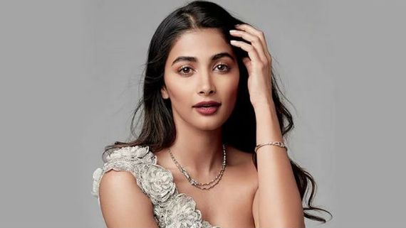  మూడు కోట్లు కాదు.. 30కోట్లు ఇచ్చినా రాదట.. బుట్టబొమ్మ రేటు చూసి పడిపోయే రకం కాదు