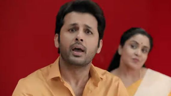 నితిన్ ఫస్ట్ కమర్షియల్ యాడ్ వచ్చేసింది..  చూస్తే షాక్ అవ్వాల్సిందే.. సీనియర్ నటి ప్రగతితో కలిసి..