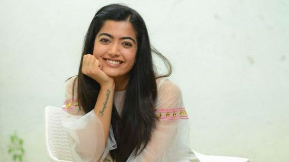 బాలీవుడ్ పై కూడా ఫోకస్ పెట్టిన రష్మీక.. నిజంగానే ఇది బంపర్ ఆఫర్