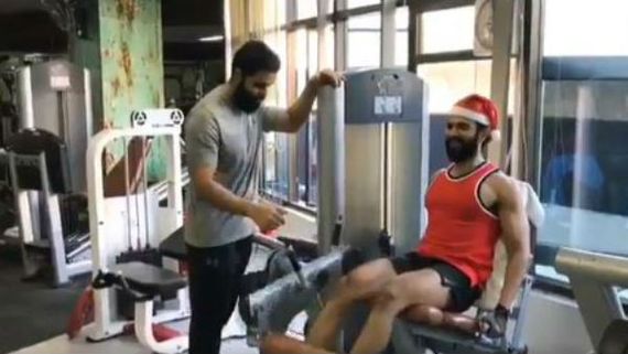 మళ్లీ మొదలెట్టేసిన విజయ్ దేవరకొండ.. ఫైటర్ కోసం రౌడీ కష్టాలు!!