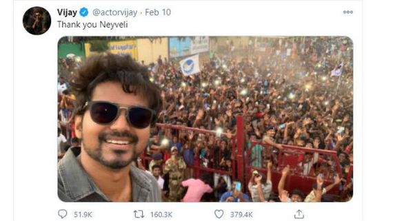 సింగిల్ సెల్ఫీతో సంచలనం రేపిన దళపతి విజయ్.. సోషల్ మీడియాలో సరికొత్త రికార్డు