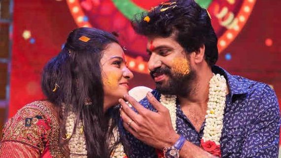 వీజే చిత్ర మృతి: కాబోయే భర్తకు బిగుస్తున్న ఉచ్చు.. సీసీటీవీ ఫుటేజీలో..