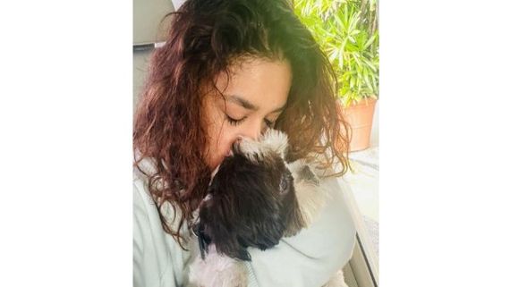  బాగా మిస్ అవుతోందట.. మళ్లీ దుబాయ్‌కి చెక్కేస్తోన్న కీర్తి సురేష్