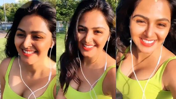 బాలీవుడ్ లో కూడా బిజీ అవుతున్న మోనాల్.. బిగ్ బాస్ ఇచ్చిన బూస్ట్ తో బంపర్ ఆఫర్స్