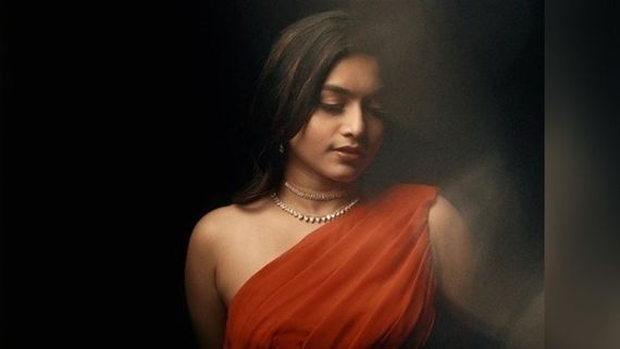 పవన్ కోసం పునర్నవి అందాల ఆరబోత: ఇంతకు ముందెన్నడూ చూడని స్పైసీ లుక్‌లో బిగ్ బాస్ భామ