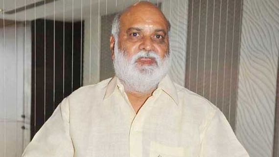 కె.రాఘవేంద్రరావు మొదటి పండు విసిరింది ఏవరి నడుముపై అంటే.. ఫస్ట్ నైట్ సాంగ్ తో రచ్చ రచ్చ