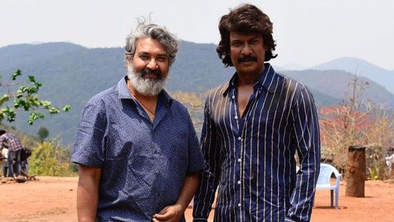రాజమౌళితో 11 ఏళ్ల స్నేహం.. అందుకే RRRలో అవకాశం.. క్లారిటి ఇచ్చిన సీనియర్ దర్శకుడు