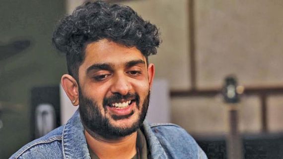 వరుసగా హిట్ల మీద హిట్లు.. ట్రెండింగ్‌లో సిధ్ శ్రీరామ్