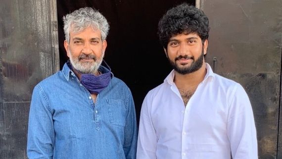 దర్శకధీరుడిని కలిసిన ప్రశాంత్ వర్మ..  కారణం అదేనా?