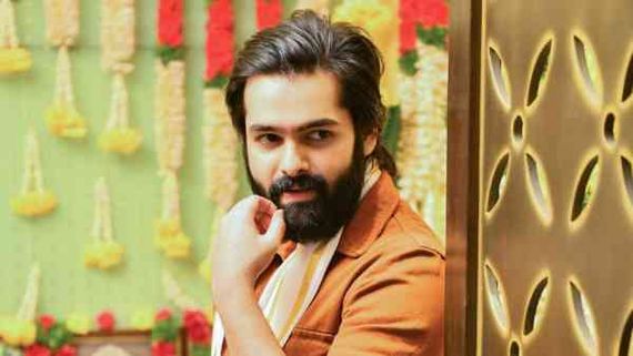 RAPO19 పూజా కార్యక్రమాలు.. రామ్ లుక్ అదుర్స్ 