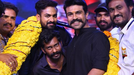 ఉప్పెన విషయంలో చిరంజీవి జడ్జిమెంట్ గ్రేట్.. పవర్‌స్టార్ పేరు చెబుతూ రాంచరణ్ ఎమోషనల్