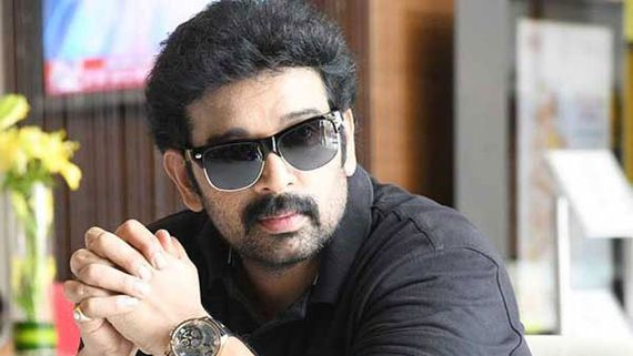 హీరోయిన్‌తో కాదు.. ఆమె తల్లితో లవ్‌లో పడ్డా.. ఆ విషయంలో డైరెక్టర్‌ను కొట్టలేదు.. జేడీ చక్రవర్తి