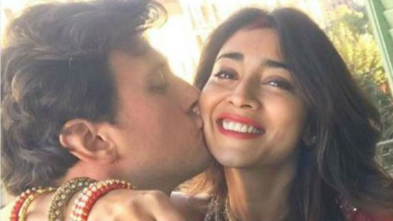  పబ్లిక్ ప్లేస్‌లో ఘాటు రొమాన్స్.. భర్తతో లిప్ లాక్‌తో రెచ్చిపోయిన శ్రియ