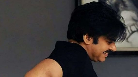 పవన్ న్యూ స్టైలిష్ లుక్ వైరల్.. చాలా కాలం తరువాత ఇలా..