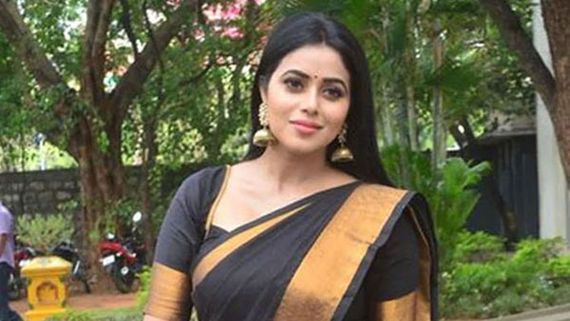 బాలకృష్ణ, వెంకటేష్‌తో హీరోయిన్ పూర్ణ.. వరుస ఆఫర్లతో బ్యూటీ హంగామా!