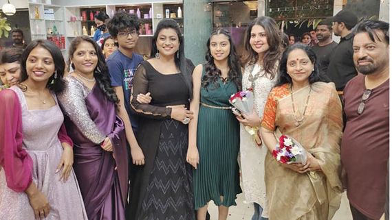 రోజా కొత్త బిజినెస్.. కూతురి ఆలోచనతో గ్రాండ్ ఓపెనింగ్.. షాకైనా సీనియర్ హీరోయిన్!