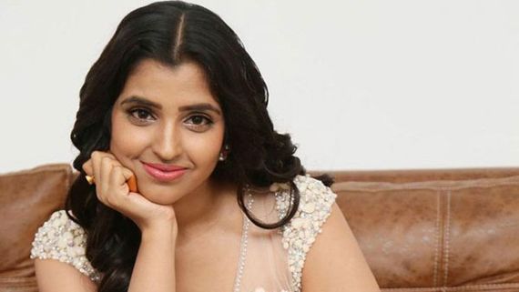 రూటు మార్చిన యాంకర్ శ్యామల: మొన్న ఆయనతో.. నిన్న ఆమెతో భేటీ.. రాజకీయ వర్గాల్లో హాట్ టాపిక్!