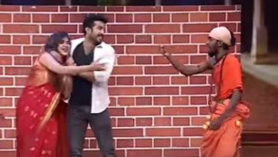  అషు రెడ్డిని అక్కడ పట్టుకుని ఇబ్బంది పెట్టిన రవి: అందరి ముందే అతడికి స్ట్రాంగ్ వార్నింగ్ ఇచ్చేసింది