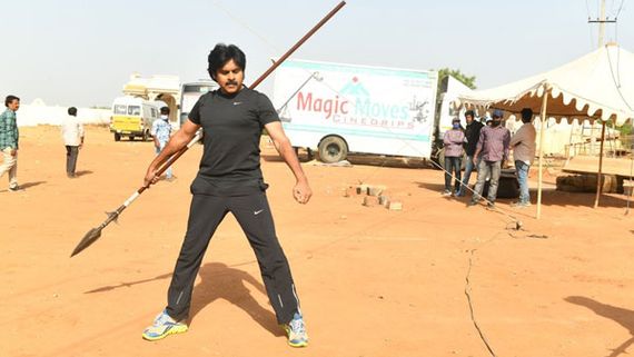 పవర్ఫుల్ వారియర్‌గా సిద్ధమవుతున్న పవన్ కళ్యాణ్.. హై వోల్టేజ్ లుక్స్.. ఫొటోస్ వైరల్