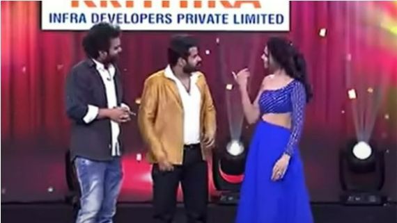  వర్ష క్యారెక్టర్‌పై ఆది సంచలన వ్యాఖ్యలు: తేడాగా చూస్తూ అలాంటి మాటలతో దారుణంగా.. వీడియో వైరల్!