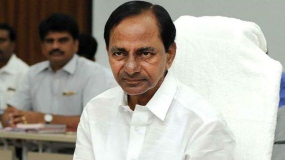 కేసీఆర్ త్వరగా కోలుకోవాలని ఆ భగవంతుణ్ణి ప్రార్థిస్తున్నాను.. మహేష్ బాబు, మెగాస్టార్ ట్వీట్స్