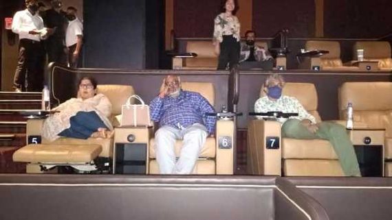 వకీల్ సాబ్ వీక్షిస్తోన్న రాజమౌళి.. త్వరలోనే దర్శకధీరుడి రివ్యూ!