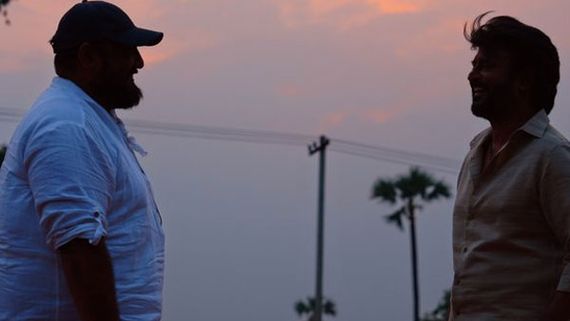 ‘అన్నత్తే’ షూటింగ్ స్పాట్‌ ఫొటో వైరల్: అదిరిపోయే గెటప్‌లో సూపర్ స్టార్ రజినీకాంత్