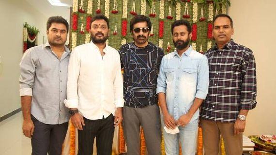 మరో కొత్త సినిమాను లాంచ్ చేసిన రవితేజ.. చాలా ఏళ్ళ తరువాత ఇలా..