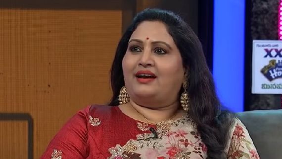  ఆ ఇద్దరి కారణంగా ట్రెయిన్ ఫోబియా.. బాత్రూం వద్ద వాటేసుకుని, ముద్దు.. షాకింగ్ విషయాలు బయటపెట్టిన రజిత!