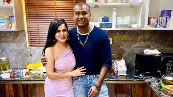 తెల్లవారుజామున రాహుల్ కి అషూ మెసేజ్.. చాలా చూశావ్, టేకిట్ ఈజీ అంటూ.. చాట్ బయటపెట్టేసిన రాహుల్!   