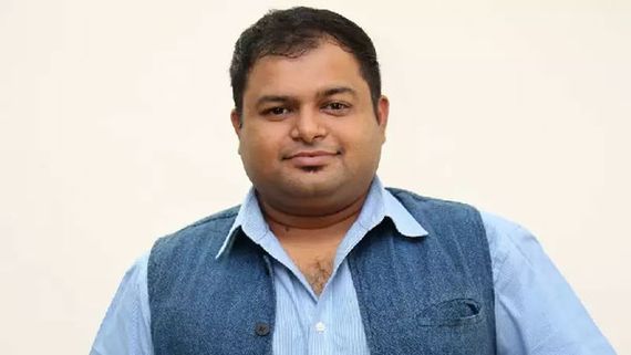 మెల్లగా రెమ్యునరేషన్ డోస్ పెంచుతున్న థమన్..  ఒకేసారి 8 సినిమాలంటే.. హీరోల రేంజ్‌లో ఆదాయం