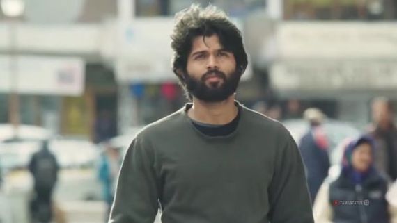   ఆయన మరణంతో విషాదంలో విజయ్ దేవరకొండ.. కన్నీళ్ళతో ప్రార్ధిస్తా అంటూ !