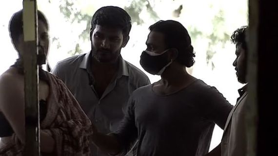  జబర్ధస్త్‌‌లో సంచలన ఘటన: అనసూయను డ్రెస్‌లపై ప్రశ్నించిన గెస్ట్.. బాధతో ఆ మాటలంటూ వెళ్లిపోయిన యాంకర్