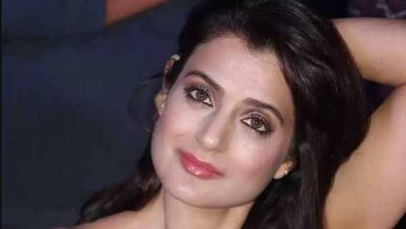 HBDAmeeshaPatel: గ్లామర్ షోలో అమీషాను మించినోళ్లే లేరు.. లేటు వయసులోనూ ఘాటు ఫొటోలతో రచ్చ