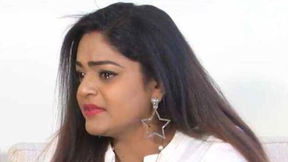 ‘Karthika Deepam’ హీరోయిన్ కన్నీటి పర్యంతం: తన తండ్రి పరిస్థితిని చెబుతూ.. ఎప్పుడూ ఇలా జరగలేదంటూ!