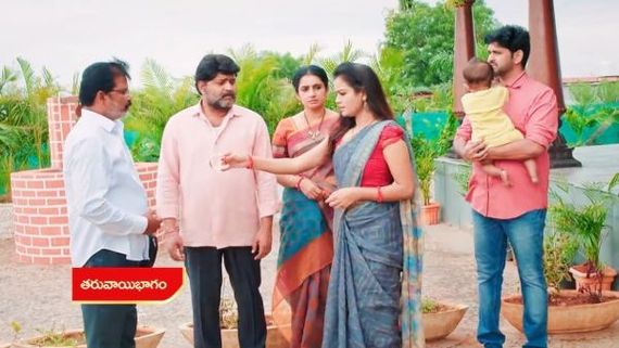 Vadinamma Serial June 18th Episode:కొత్త ఇంటికి రఘురామ్.. నెలకు ఒకసారే స్నానం.. అయినా వదలని రాజేంద్ర 