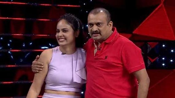 ఫ్లాప్ హీరోయిన్‌కు బండ్ల గణేష్ బంపర్ ఆఫర్.. ఓంకార్‌ ముందే లక్ష రూపాయలకు బదులుగా కోటి అంటూ.. 