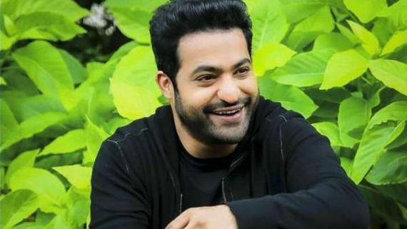Jr NTR పాలిట విలన్‌గా యంగ్ హీరో: దెబ్బకొట్టేందుకు డైరెక్టర్ ప్లాన్.. పాన్ ఇండియా కోసమే ఇలా!