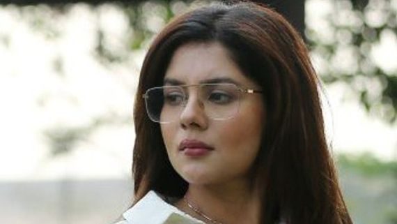 టాలీవుడ్ లో కలకలం.. నటికి టాప్ డైరెక్టర్ పేరుతో మెసేజ్..ఒకరోజు గడిపితే నువ్వే హీరోయిన్ అంటూ!