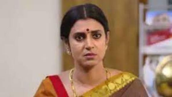  Intinti Gruhalakshmi August 12th Episode: ఆదిలోనే తులసికి బిగ్ షాక్.. అదంతా వీడియో తీసి చూపించడంతో!