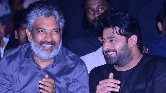 Rajamouliకి షాక్ ఇచ్చిన ప్రభాస్.. నా చేతుల్లో ఏం లేదంటూ.. తెగించి వెళ్ళినా కష్టమే!