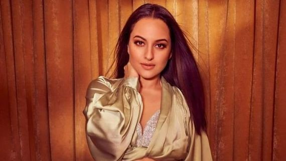 Sonakshi Sinha టాలీవుడ్ డైరెక్టర్‌కు షాక్.. సమంత, నయనతార రేంజ్‌లో రెమ్యునరేషన్ డిమాండ్