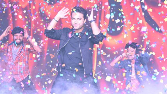 ప్రభాసే ఆ మాటనలేదు.. పేరు మారుస్తావా?,.. ఆ ఓవర్ కాన్ఫిడెన్స్ ఏంటి? విశ్వక్ సేన్‌తో ఆటాడుకున్న నెటిజన్లు!