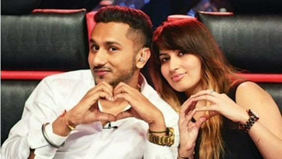 Yo Yo Honey Singh గృహ హింస కేసు విచారణ.. భార్య శాలిని భోరున ఏడుస్తూ కోర్టులో కుప్పకూలి..