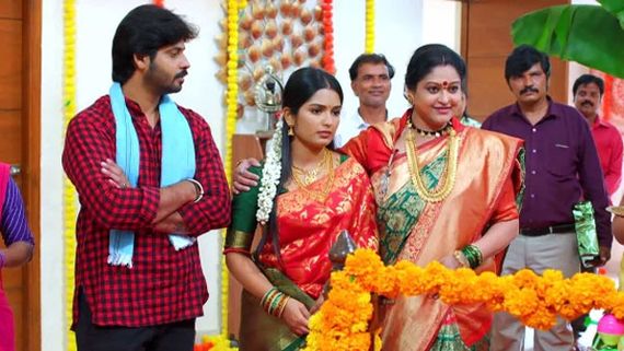 Janaki Kalaganaledu September 13th Episode: భర్తకు దగ్గరైన జానకి.. అఖిల్ గొడవతో న్యూ ట్విస్ట్!