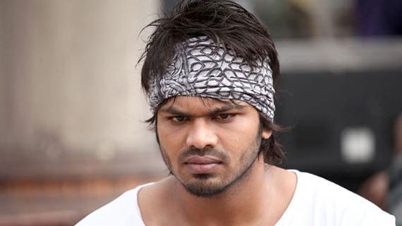 Manchu Manoj : వాళ్ళని ఎన్ కౌంటర్ చేయండి.. టాలీవుడ్ నుంచి ఆ కుటుంబానికి అండగా!