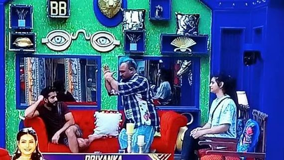  Bigg Boss ఇంటిలో లోబో చిలిపి పని.. ముఖం దాచేసుకొని ప్రియాంక పరుగు.. ముక్కుమూసుకొన్న రవి