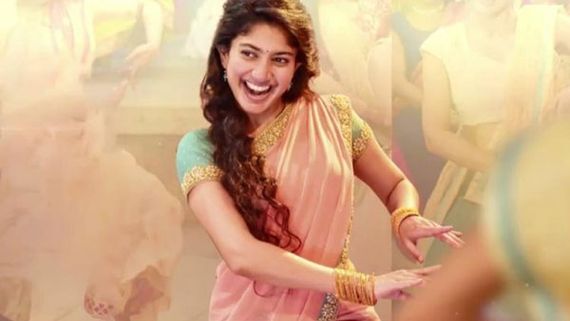 Love Story: రిలీజ్ రోజే మూవీకి అరుదైన ఘనత.. వామ్మో అక్కడ దూసుకుపోతూనే ఉందిగా!