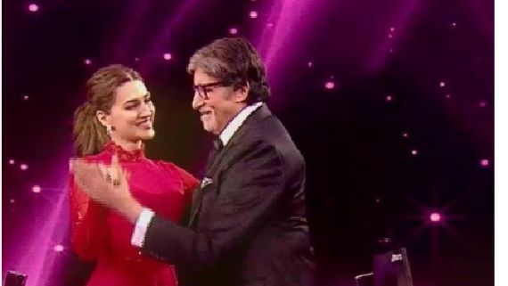 Amitabh Bachchan కు లవ్ ప్రపోజ్ చేసిన కుర్ర హీరోయిన్.. మోకాళ్లపై కూర్చొని క్రేజీగా